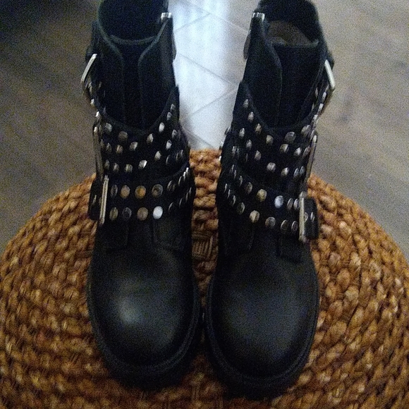 Zara LEATHER biker boots - Picture 2 of 4